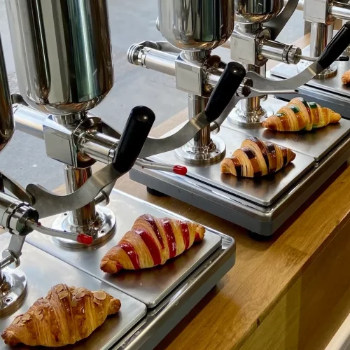 Bar et croissants fourrés